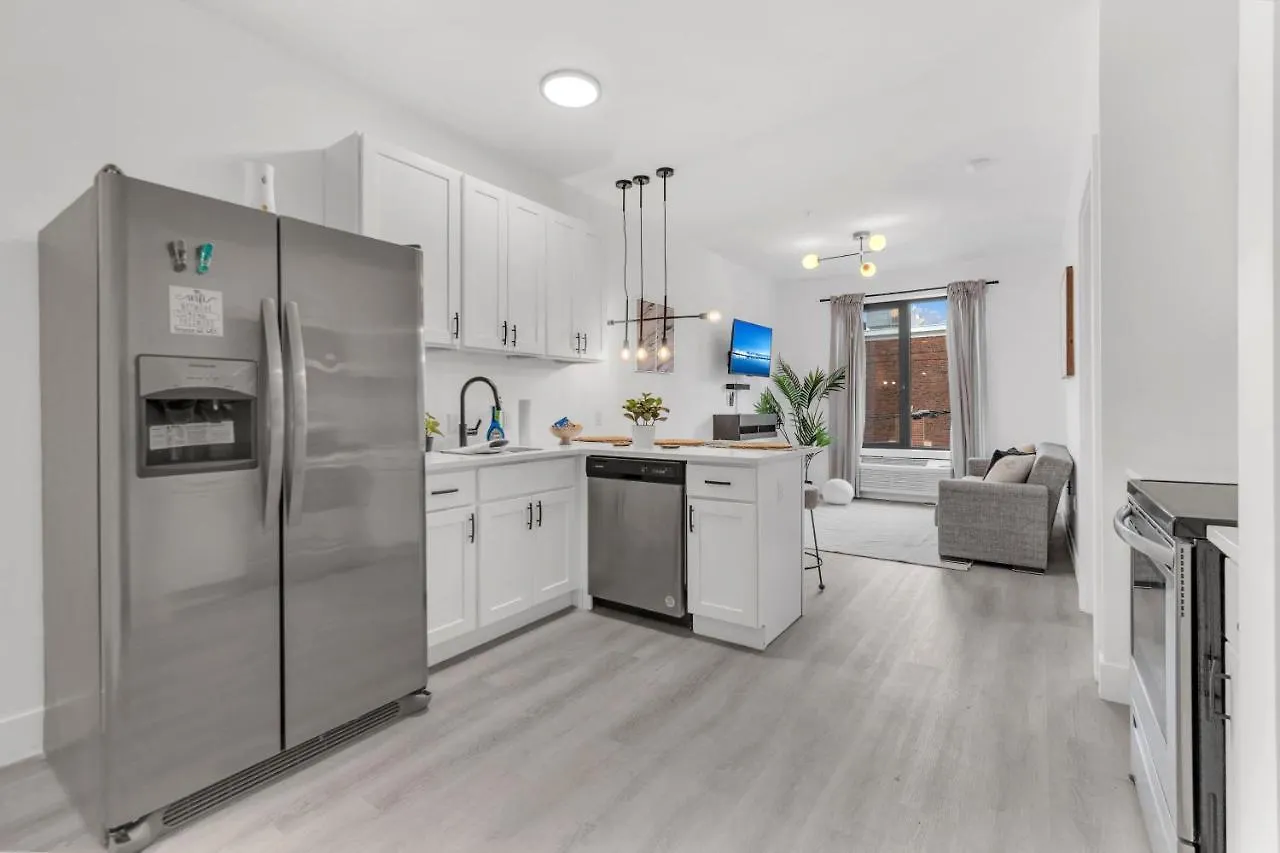 Luxe 1 Bedroom Apt Ewr Prudential Center Elizabeth