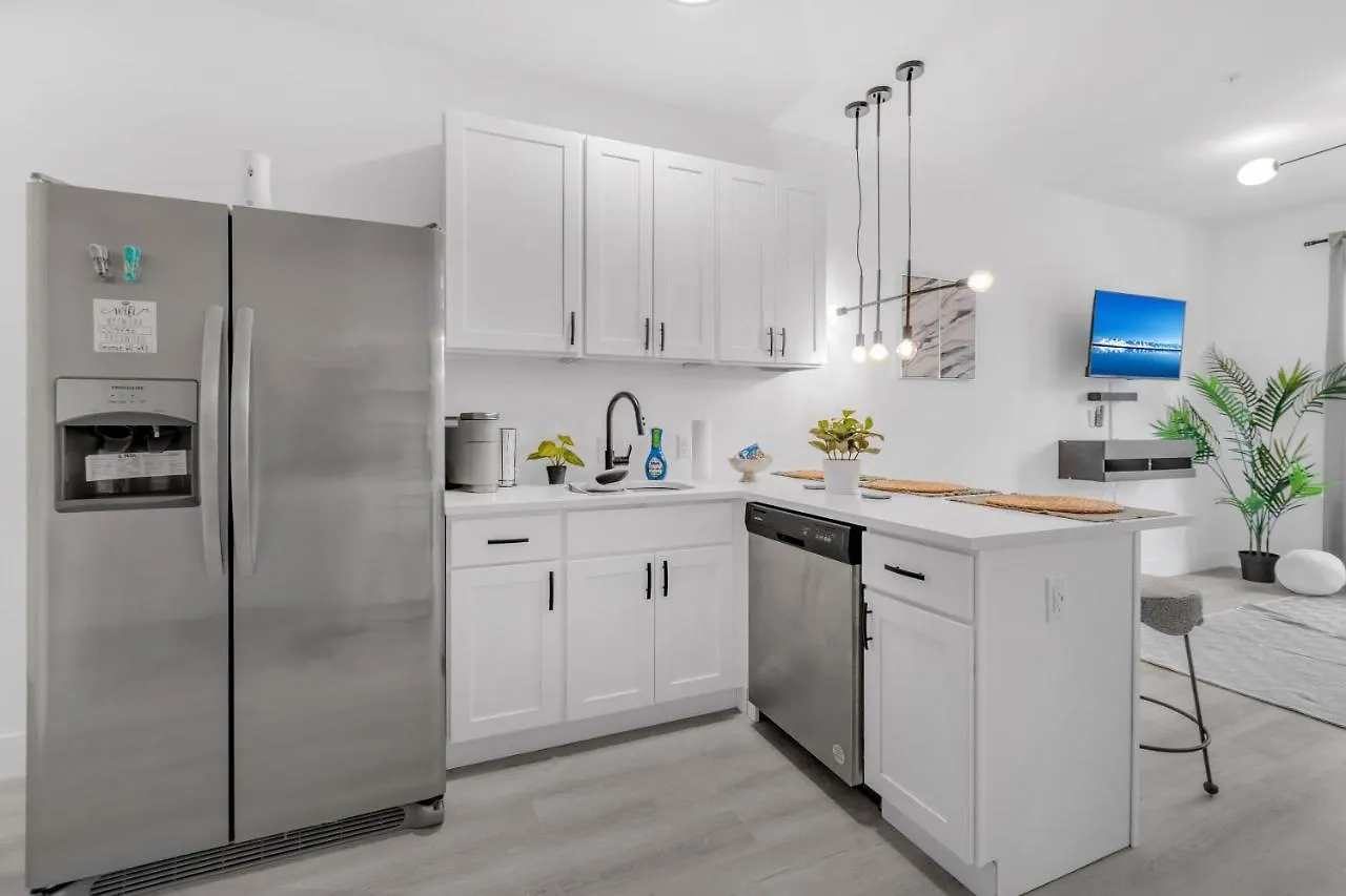 Luxe 1 Bedroom Apt Ewr Prudential Center Elizabeth
