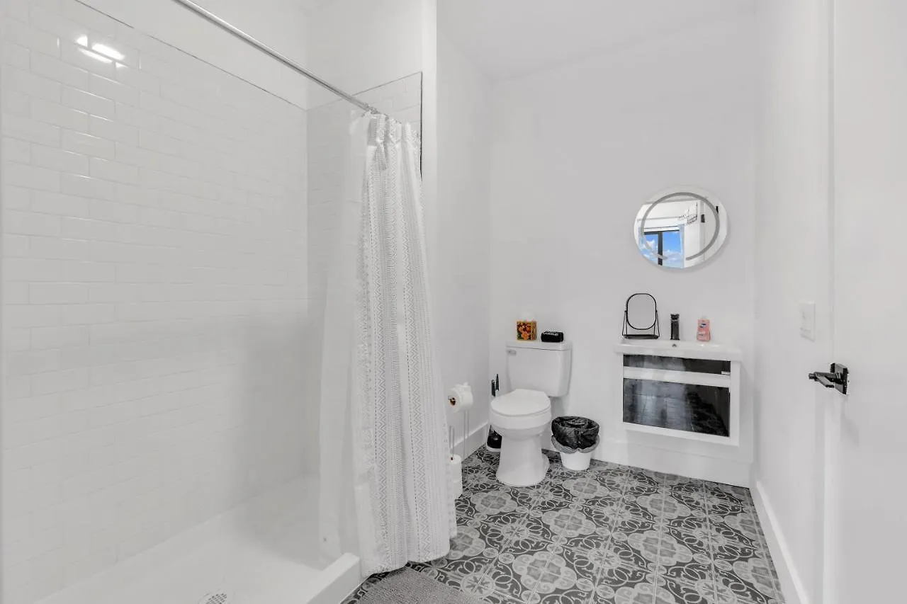 Luxe 1 Bedroom Apt Ewr Prudential Center Elizabeth Apartment